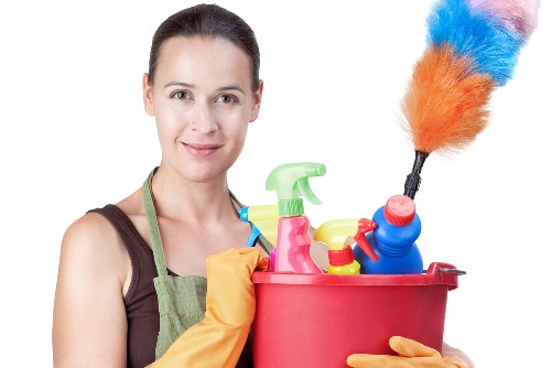 Move out cleaning checklist with a tidy empty room